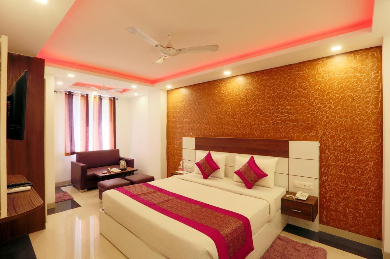 Hotel Ark Suites At Airport Ню Делхи Екстериор снимка