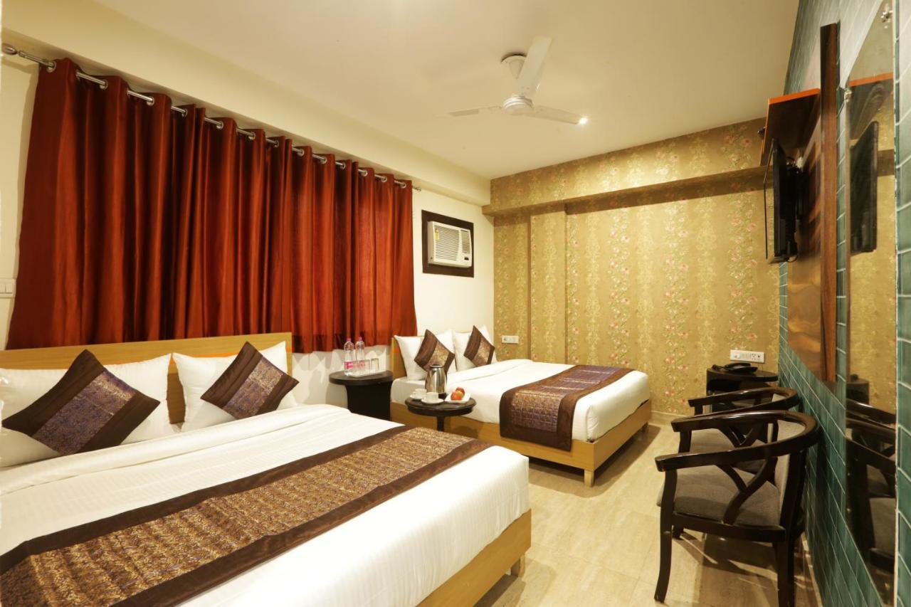 Hotel Ark Suites At Airport Ню Делхи Екстериор снимка